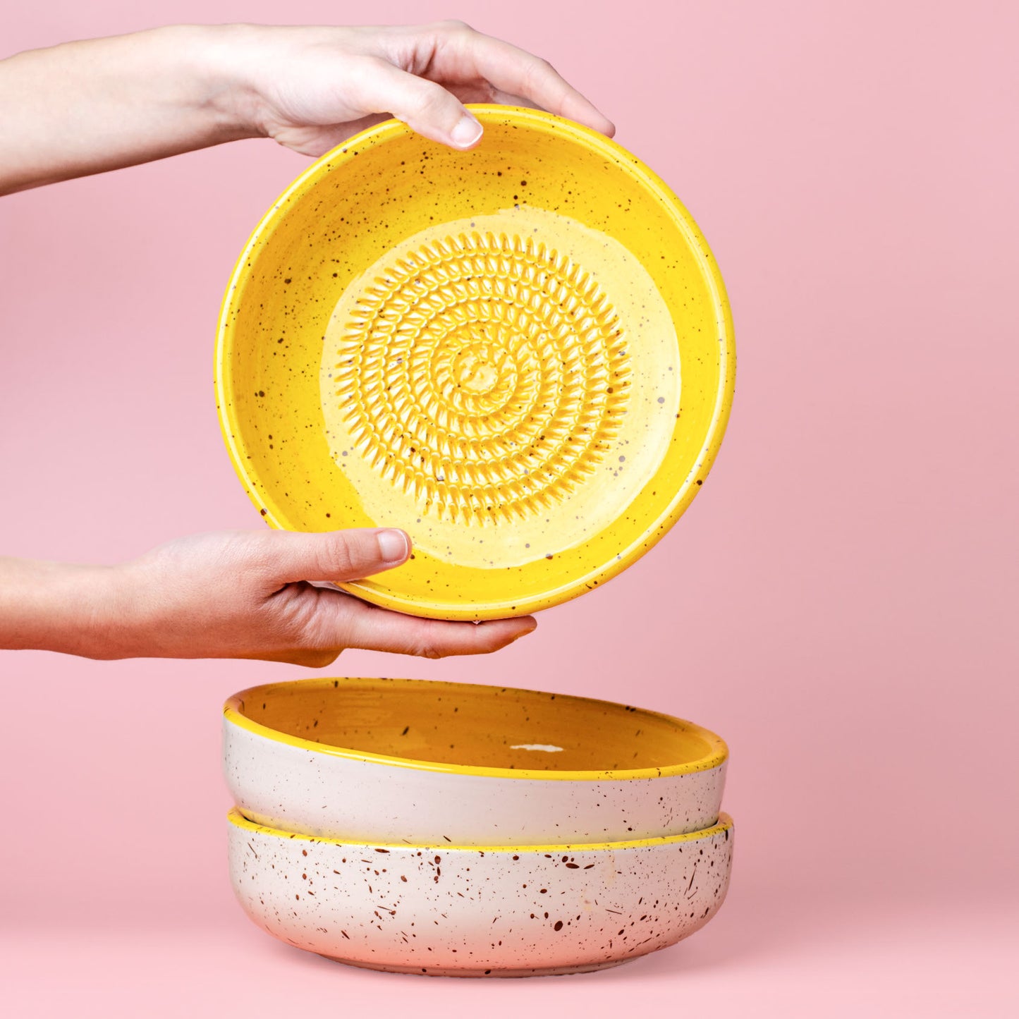 PLATO RALLADOR GRANDE + CUCHARA GRATIS